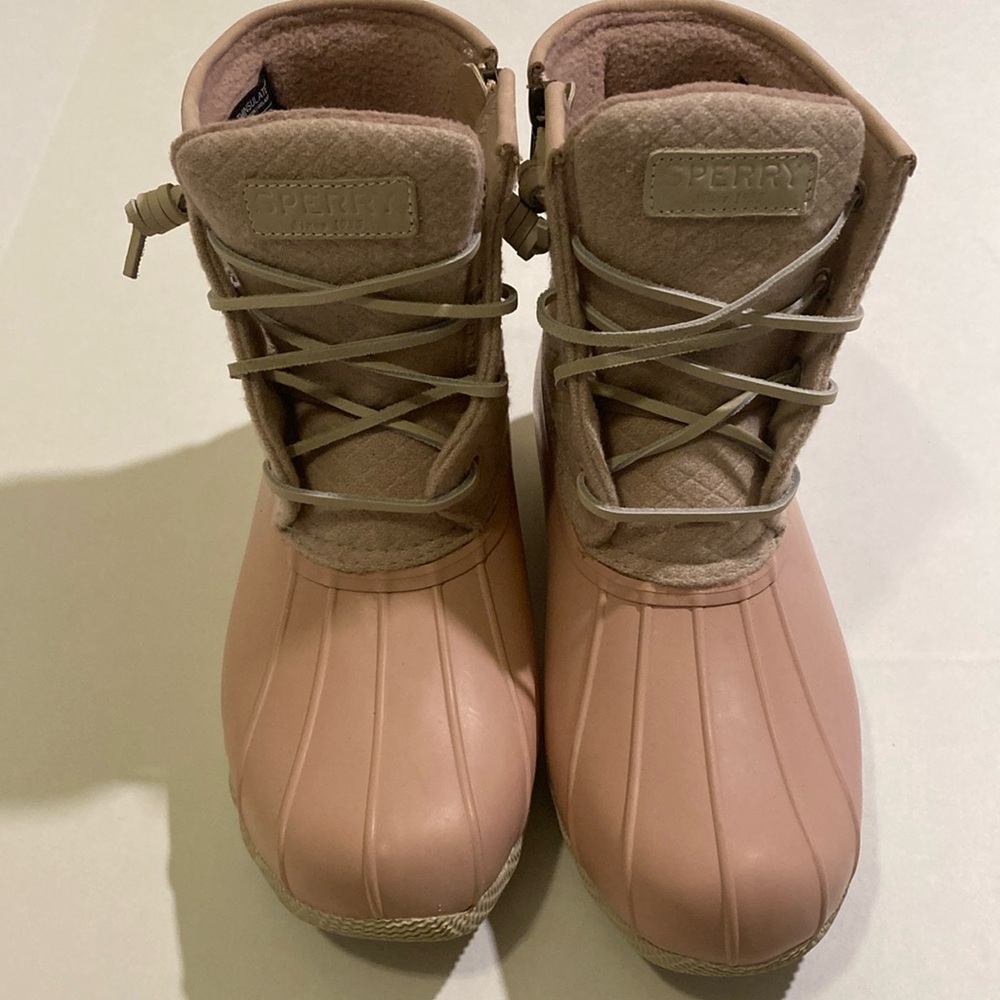 Sperry Womens  boots  7.5M pink 3m thinsulate upper wool zip/lace up outdoors